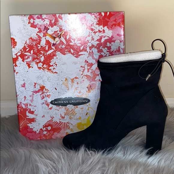 NWT CHINESE LAUNDRY BAILEY BLOCK HEEL BOOTIE SZ. 9 - Picture 1 of 7